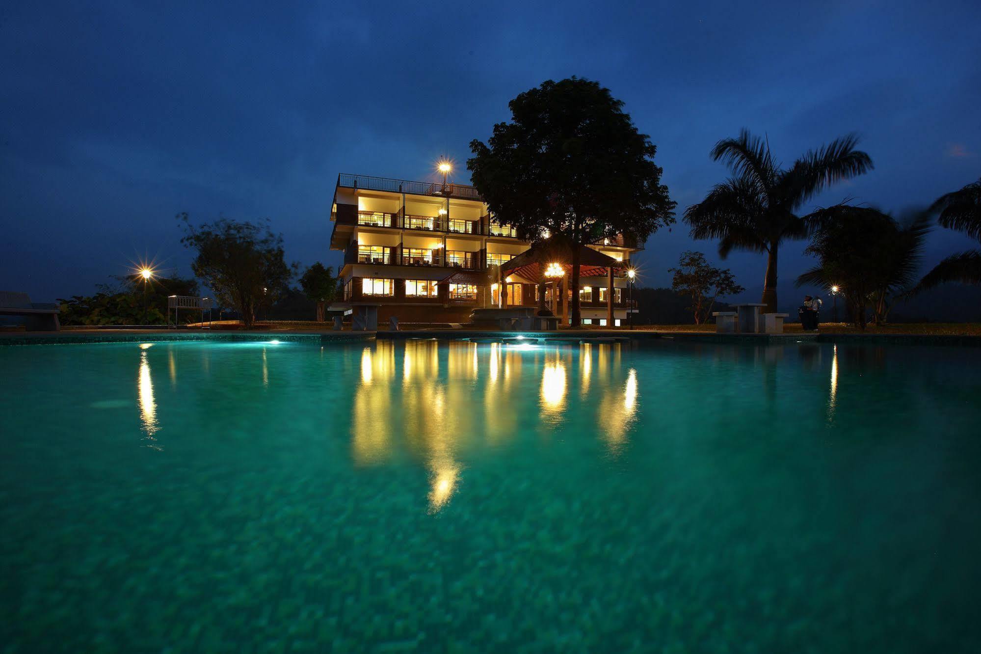 Arayal Resort-A Unit Of Sharoy Resort Tariyod Exteriör bild